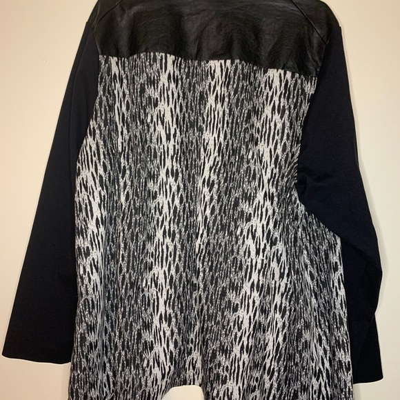 Lane Bryant plus size black white winter fall jacket cozy coat SZ 26/28 - Picture 5 of 14